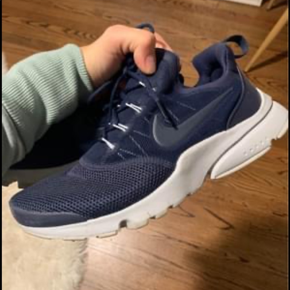 Nike Tennis Shoes